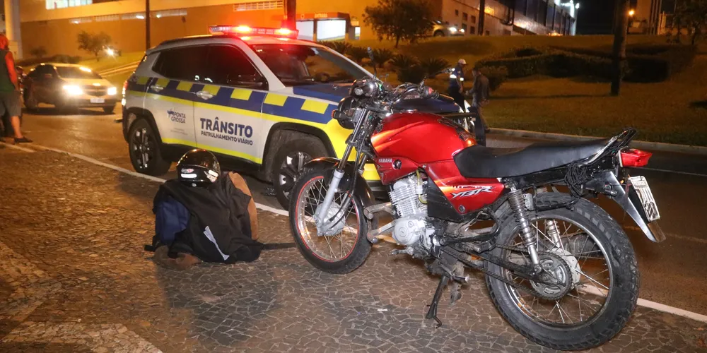 Moto atropela idoso em Uvaranas