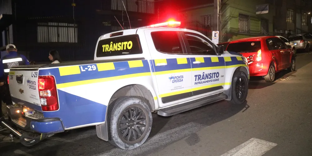 Acidente aconteceu no cruzamento da Quinze de Novembro com a Visconde de Nacar