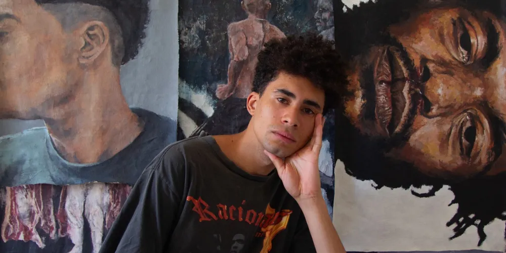 A exposição propõe uma reflexão sobre os limites entre imagem e suporte