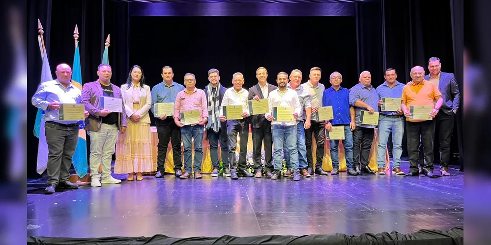 Diplomação aconteceu em ato promovido no Centro Cultural Queimadas nesta segunda-feira (09)