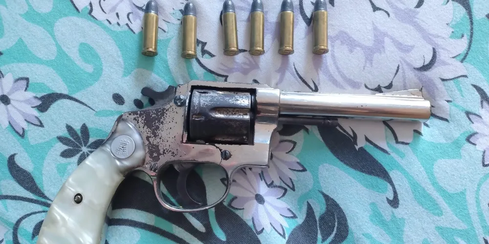 Foram cumpridos 22 mandados de prisão preventiva e 53 mandados de busca e apreensão em 46 residências em cinco estados da federação.