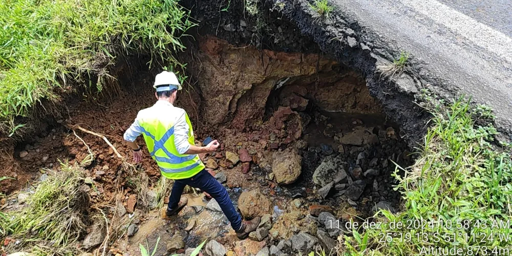 O trecho da Serra da Esperança foi interrompido por deslizamentos gerados pelas chuvas