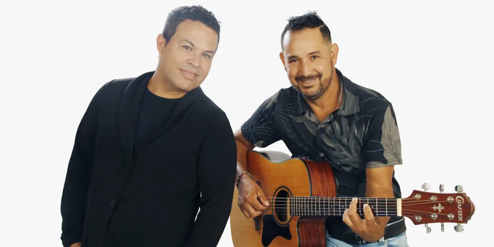 Renan Oliver e Alessandro já atuam profissionalmente na área da música há 19 anos