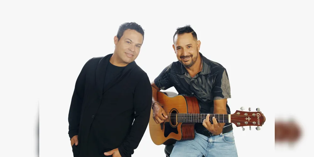 Renan Oliver e Alessandro já atuam profissionalmente na área da música há 19 anos