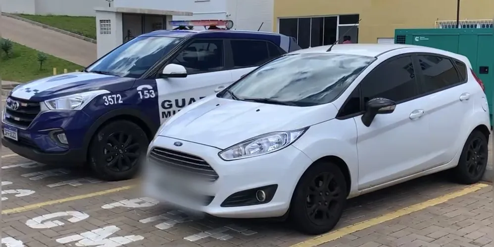 Ford Fista foi localizado no mesmo lugar em que havia sido roubado