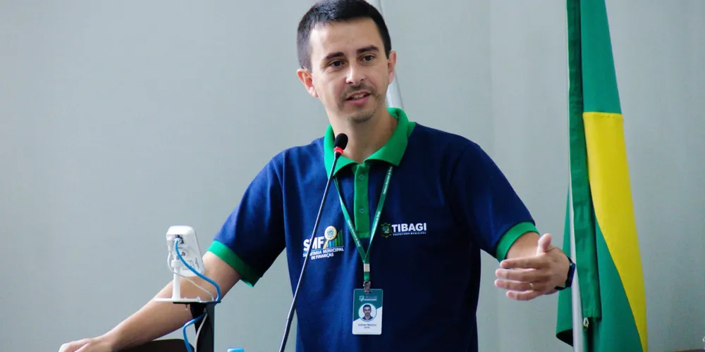 Joairan é formado em ciências contábeis, tecnólogo em gestão pública, pós-graduado com MBA em legislação tributária