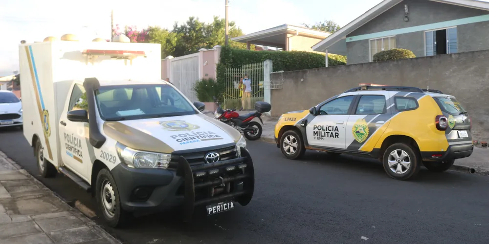 Homem morreu no telhado de uma casa na rua Sabaudia, na Vila Palmeirinha