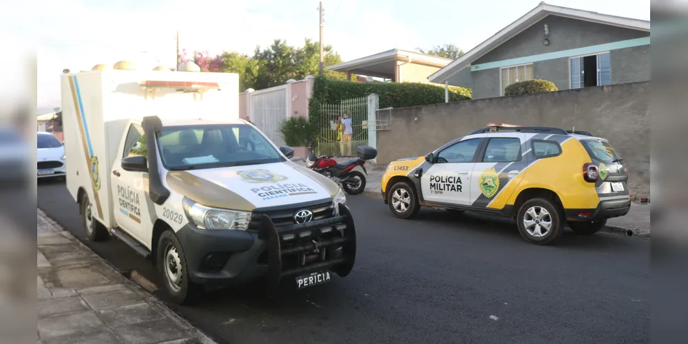 Homem morreu no telhado de uma casa na rua Sabaudia, na Vila Palmeirinha