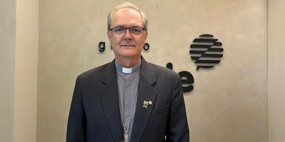 Dom Bruno Eliseu abençoa a comunidade cristã com mensagem natalina