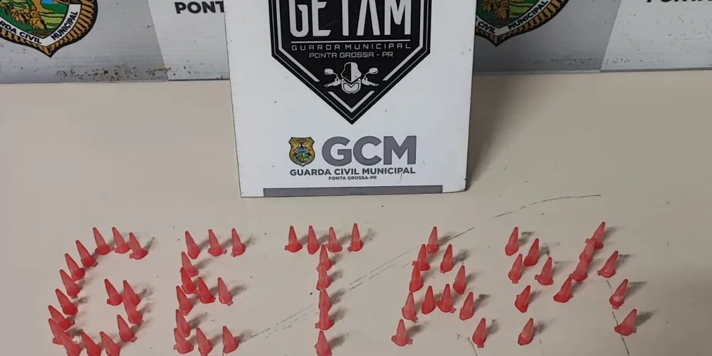 O material foi apreendido e entregue na 13ª Subdivisão Policial de Ponta Grossa (13ª SDP)