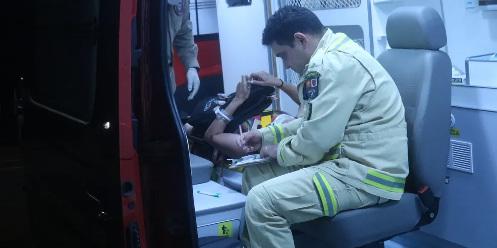 Uma equipe do Siate, do Corpo de Bombeiros, foi acionada para atender a ocorrência