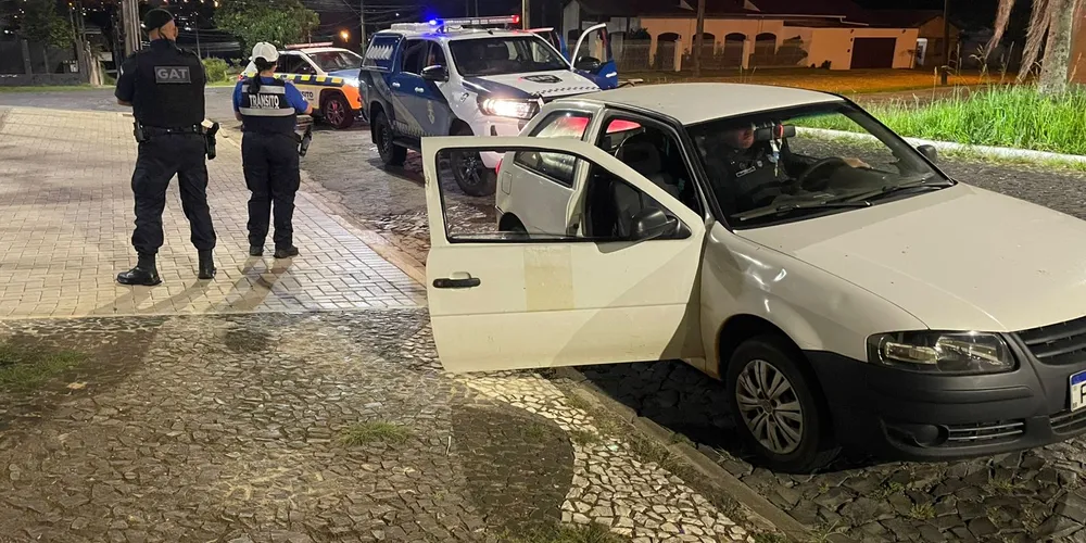 O homem foi preso e encaminhado para a 13ª Subdivisão Policial (SDP)