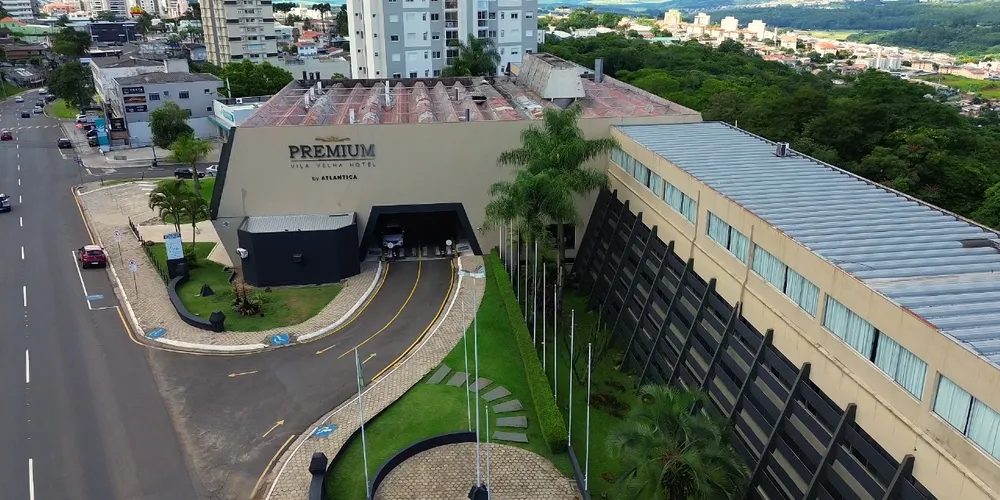 Hotel está localizado em local privilegiado, no Centro de Ponta Grossa