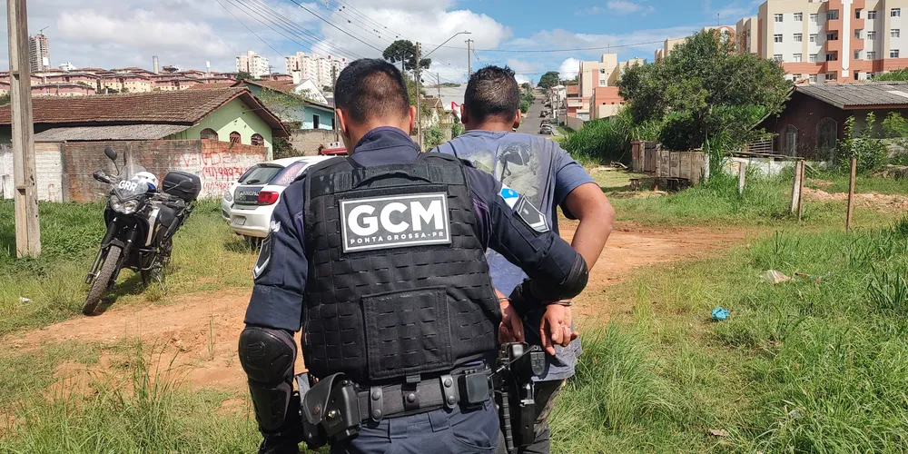 A Guarda Civil Municipal (GCM) predeu um homem em flagrante