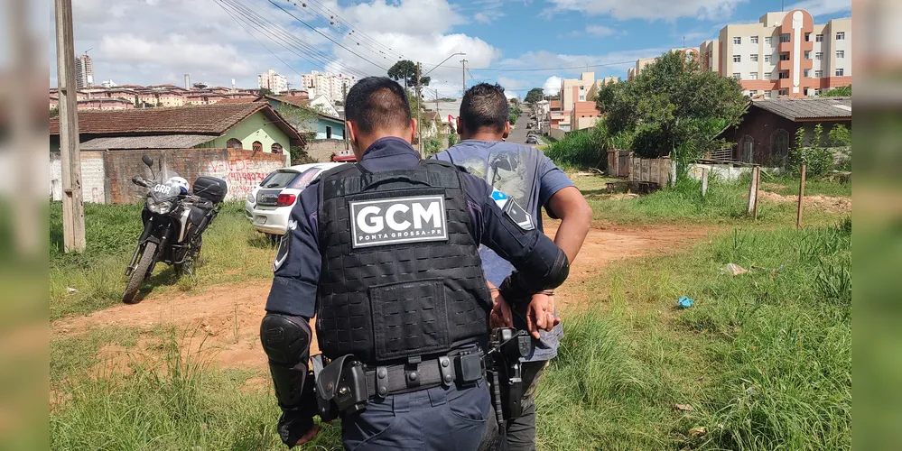 A Guarda Civil Municipal (GCM) predeu um homem em flagrante