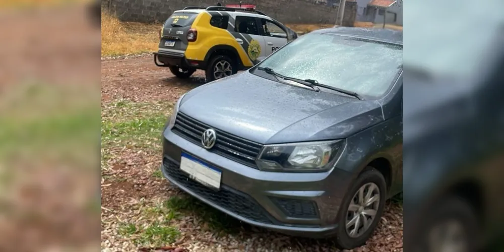 Carro foi recuperado pouco tempo após o assalto