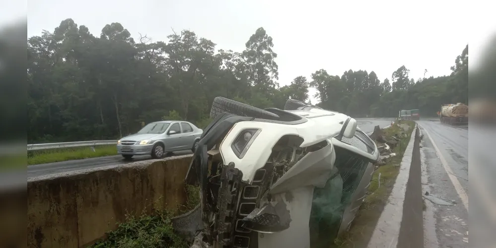 Acidente aconteceu no KM 407 da BR-376, em Tibagi