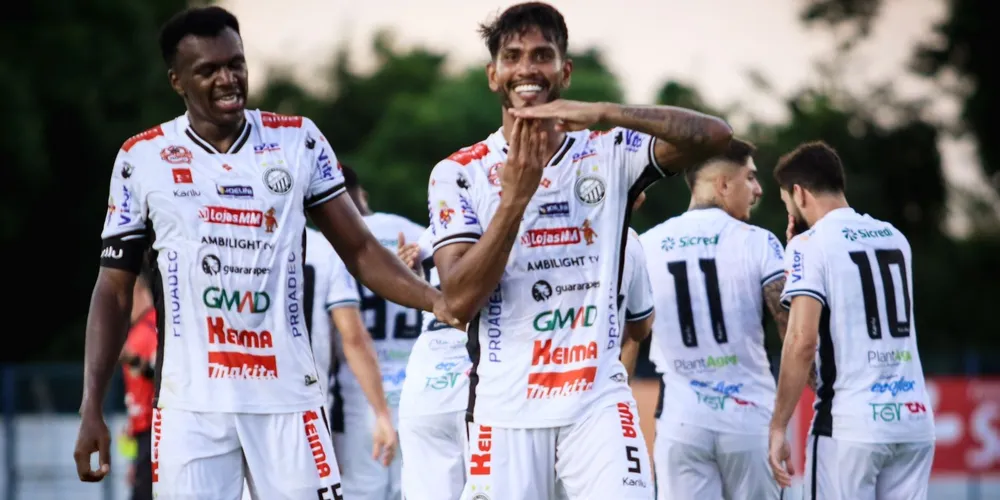 Os volantes Jacy e Índio foram os autores dos gols do Operário