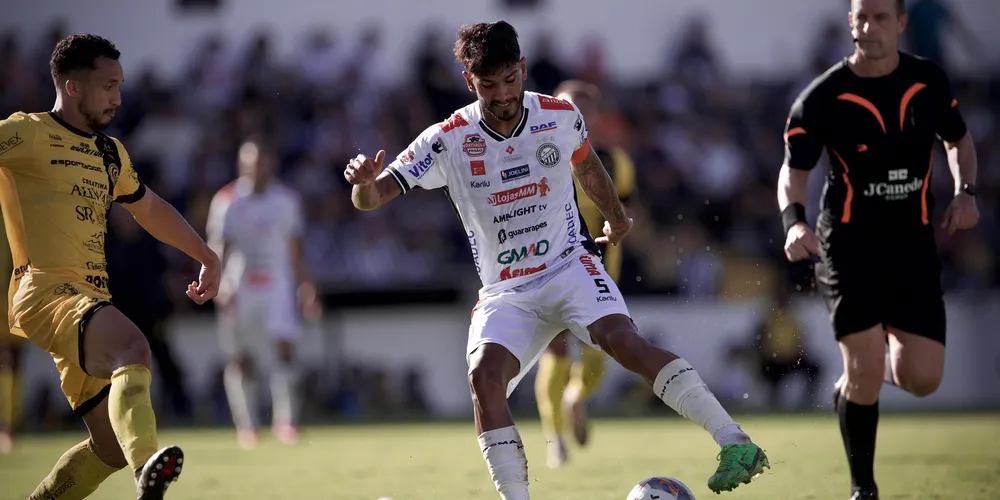 Índio completa 200 jogos com a camisa do Fantasma