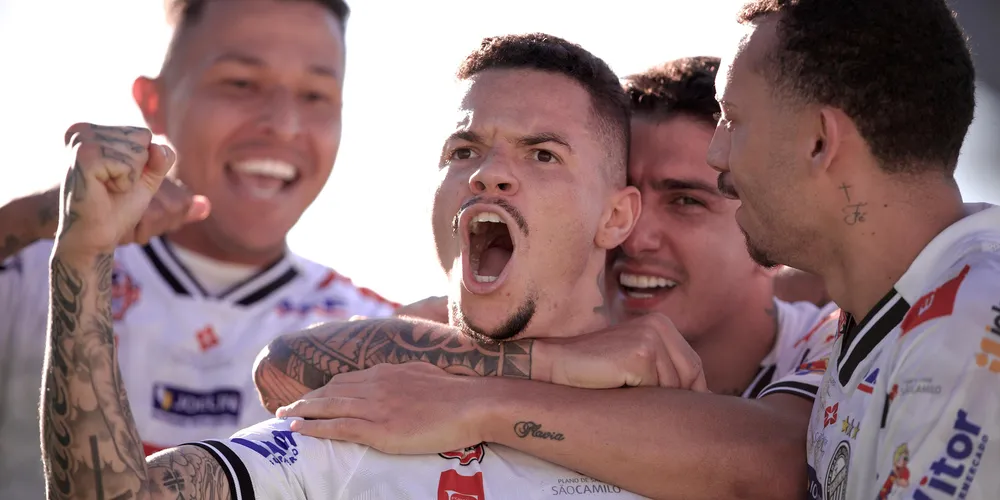 O fantasma se classificou para o mata-mata do campeonato após vitória em casa