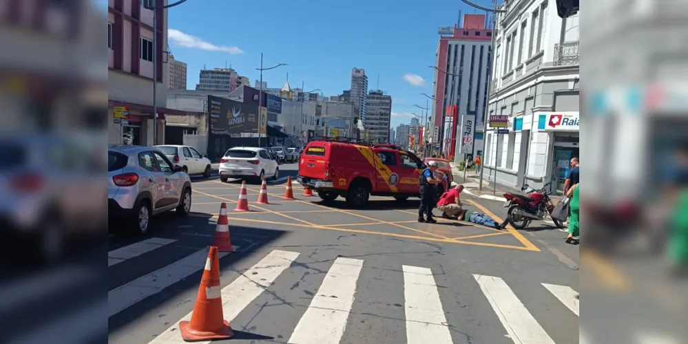 A equipe de Trânsito e Segurança Viária sinalizou o local e registrou a ocorrência