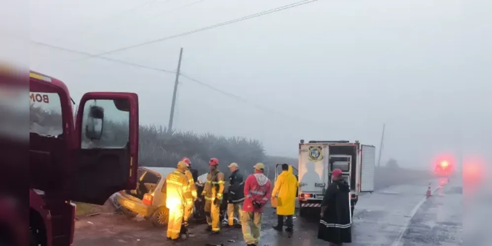 Acidente ocorreu na madruga deste sábado (14)