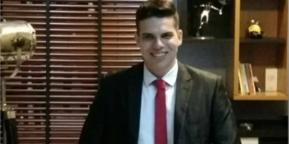 Lucas estava desaparecido desde a tarde de sábado (15), quando o barco em que ele estava foi encontrado vazio e com o motor ligado no Rio Paraná