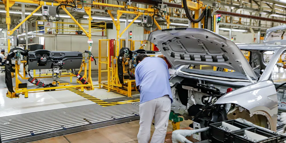 Empresas oferecem vagas em praticamente todos os setores da economia