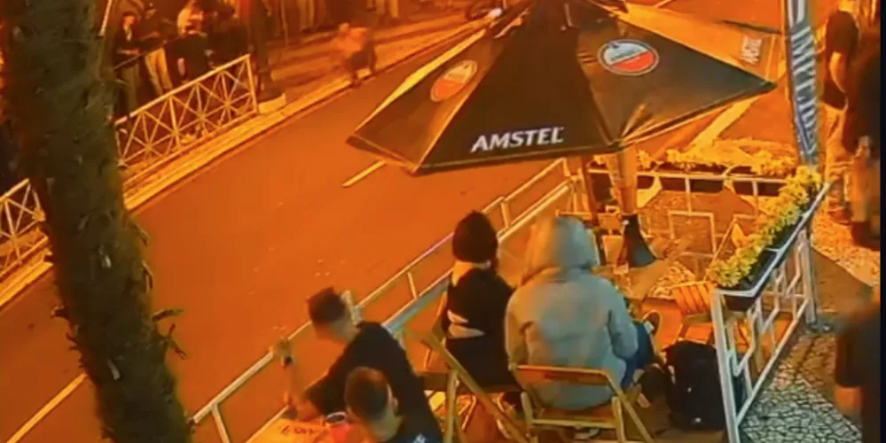 Rapaz é atropelado por motoboy na Avenida München; veja vídeo