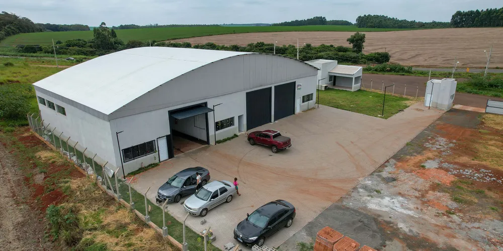 Barracão industrial no município de Califórnia.