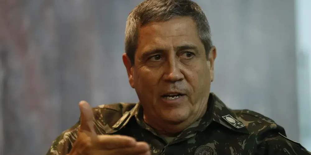 PF prende Braga Netto por obstrução à Justiça