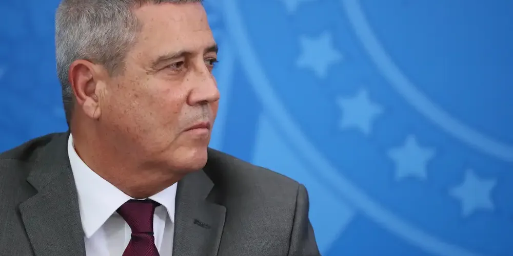 Braga Netto passará por audiência de custódia ainda neste sábado (14)