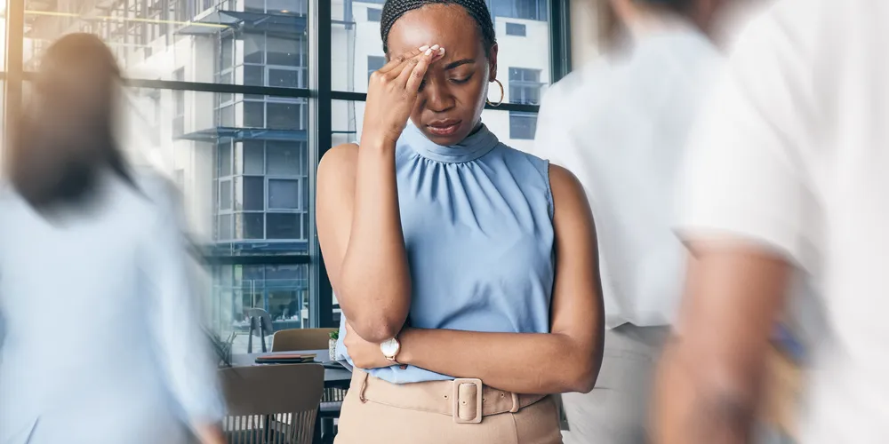 Síndrome de Burnout, caracterizada por exaustão extrema, estresse crônico e esgotamento físico relacionados ao trabalho, é um fenômeno em ascensão