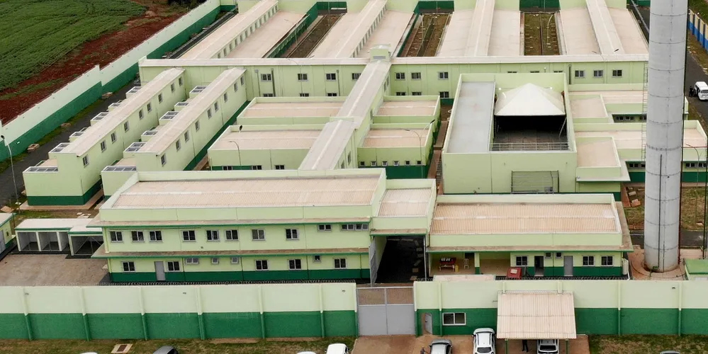 Homem foi encontrado morto sem sinais de violência dentro da cela