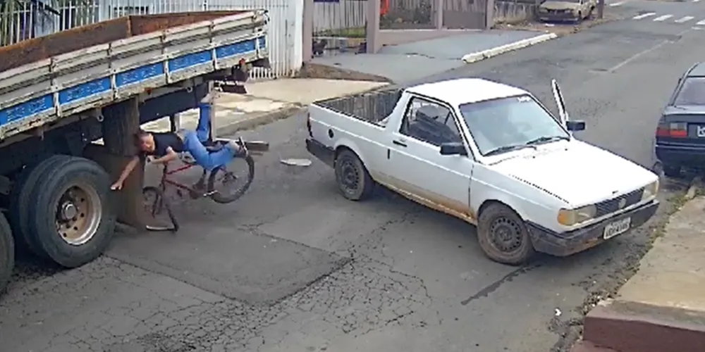 Acidente aconteceu no domingo (12), em Castro