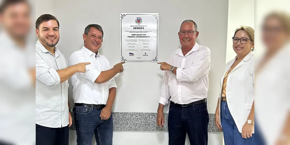 O atual prefeito de Sengés, Nelson Pezinho, e o prefeito eleito, Gerson Nunes, estiveram presentes durante a entrega das obras