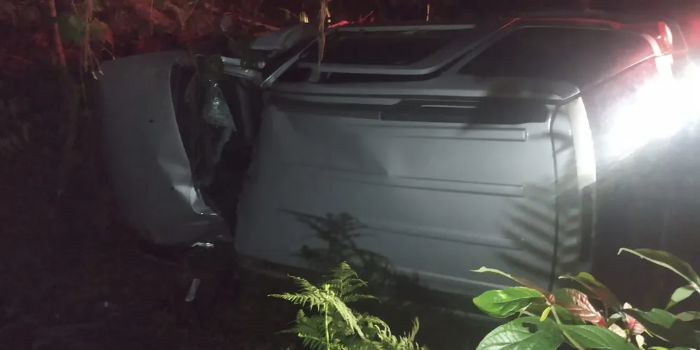 Capotamento aconteceu nesse domingo (22), na PR-090