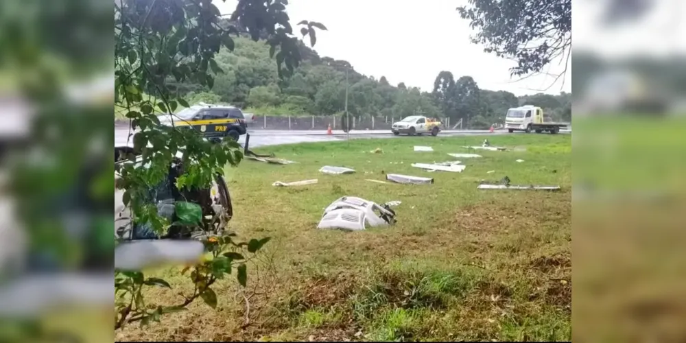 Um capotamento foi registrado na tarde dessa quarta-feira (1º) na BR-277, em Campo Largo, na Região Metropolitana de Curitiba