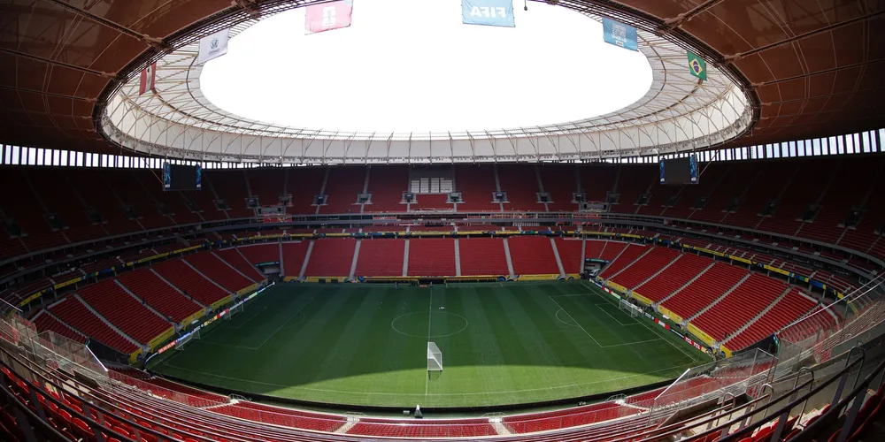 O estádio Mané Garrincha tem capacidade para mais de 70 mil torcedores
