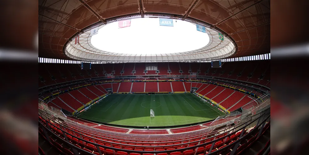 O estádio Mané Garrincha tem capacidade para mais de 70 mil torcedores