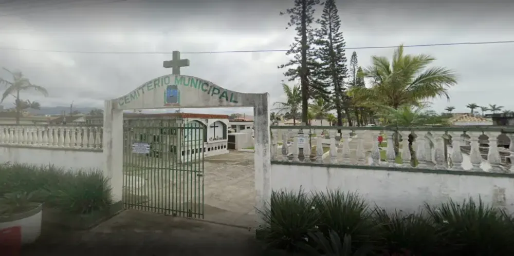 Ossadas e gatos congelados vão parar em freezer de cemitério