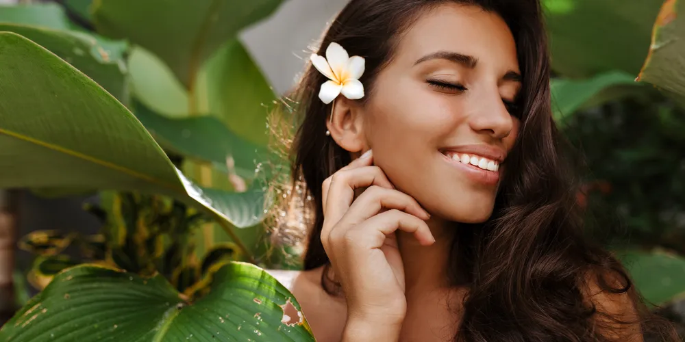 O movimento da “Beleza Despretensiosa” vai além da estética, propondo uma libertação das pressões impostas pelas redes sociais