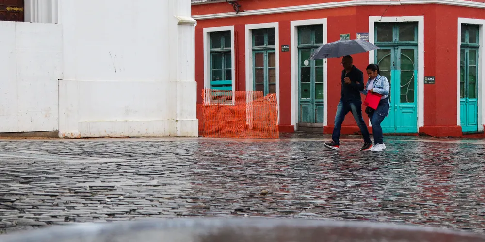 Entre esta sexta-feira (6) e segunda-feira (9) o maior acumulado será no Sudoeste, com precipitação que pode ultrapassar os 200 milímetros