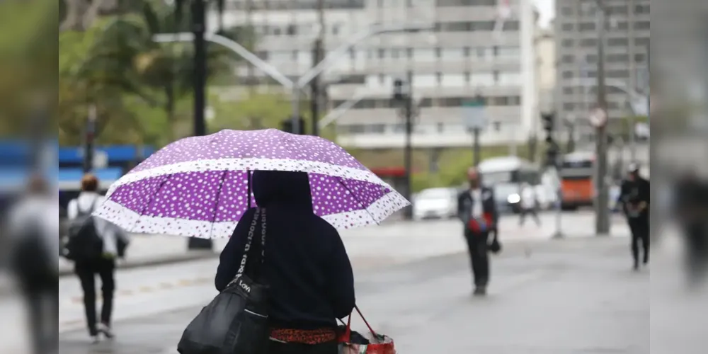 Chuvas fortes devem seguir até o final de semana no país