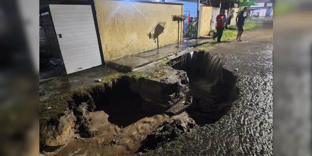 Fortes chuvas causaram inúmeros estragos nas cidades do litoral do Paraná