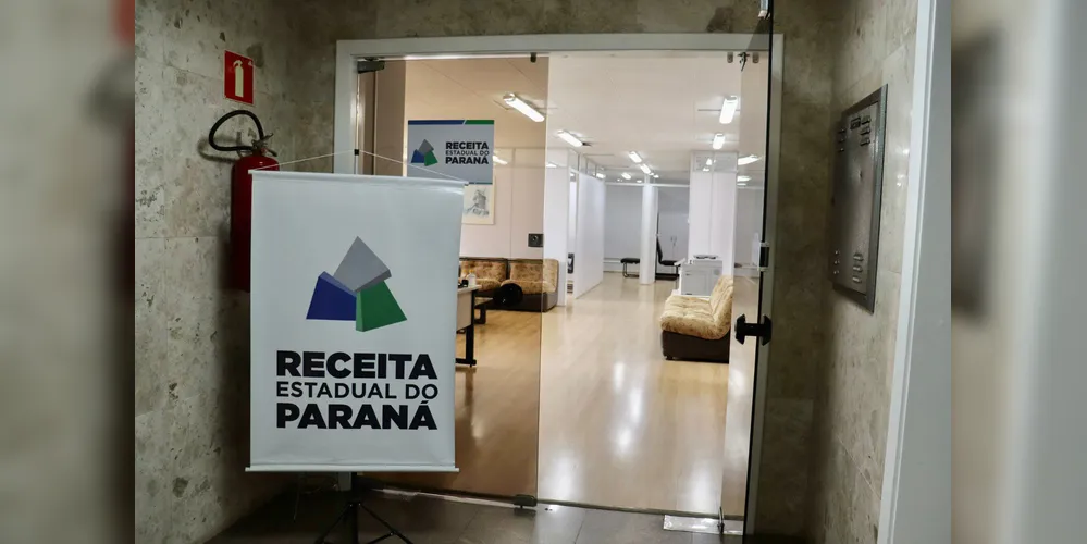 A Fundação Getúlio Vargas (FGV) divulgou a lista definitiva de inscrições deferidas e indeferidas que vão disputar as 50 vagas de auditor fiscal oferecidas no processo seletivo