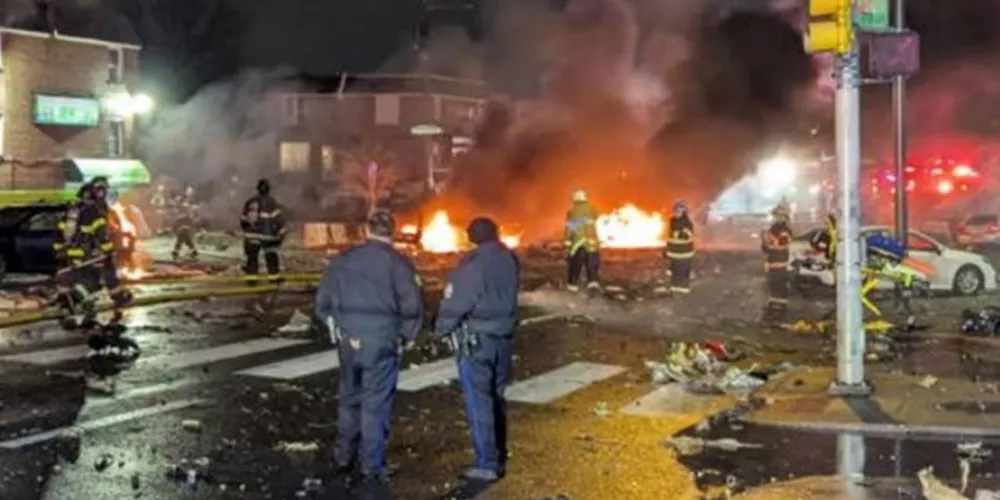 Duas pessoas estavam a bordo da aeronave