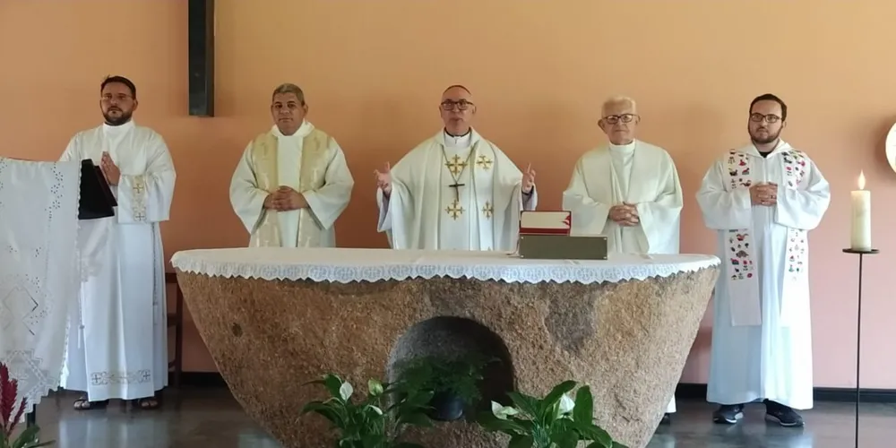 Dom Ricardo celebrou a missa de abertura, semana passada