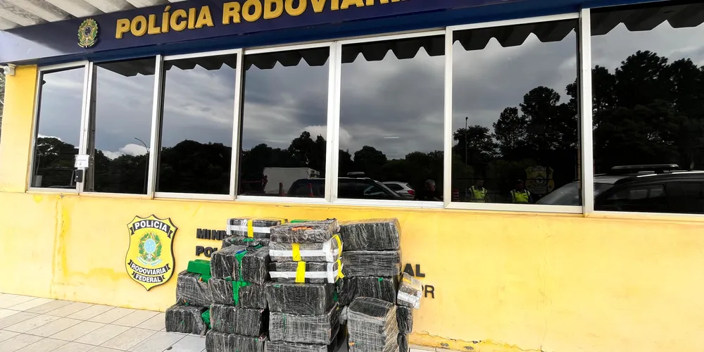 PRF apreende mais de meia tonelada de maconha em Irati