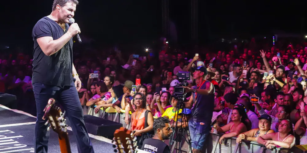 O mineiro Eduardo Costa vai participar da temporada com duas apresentações